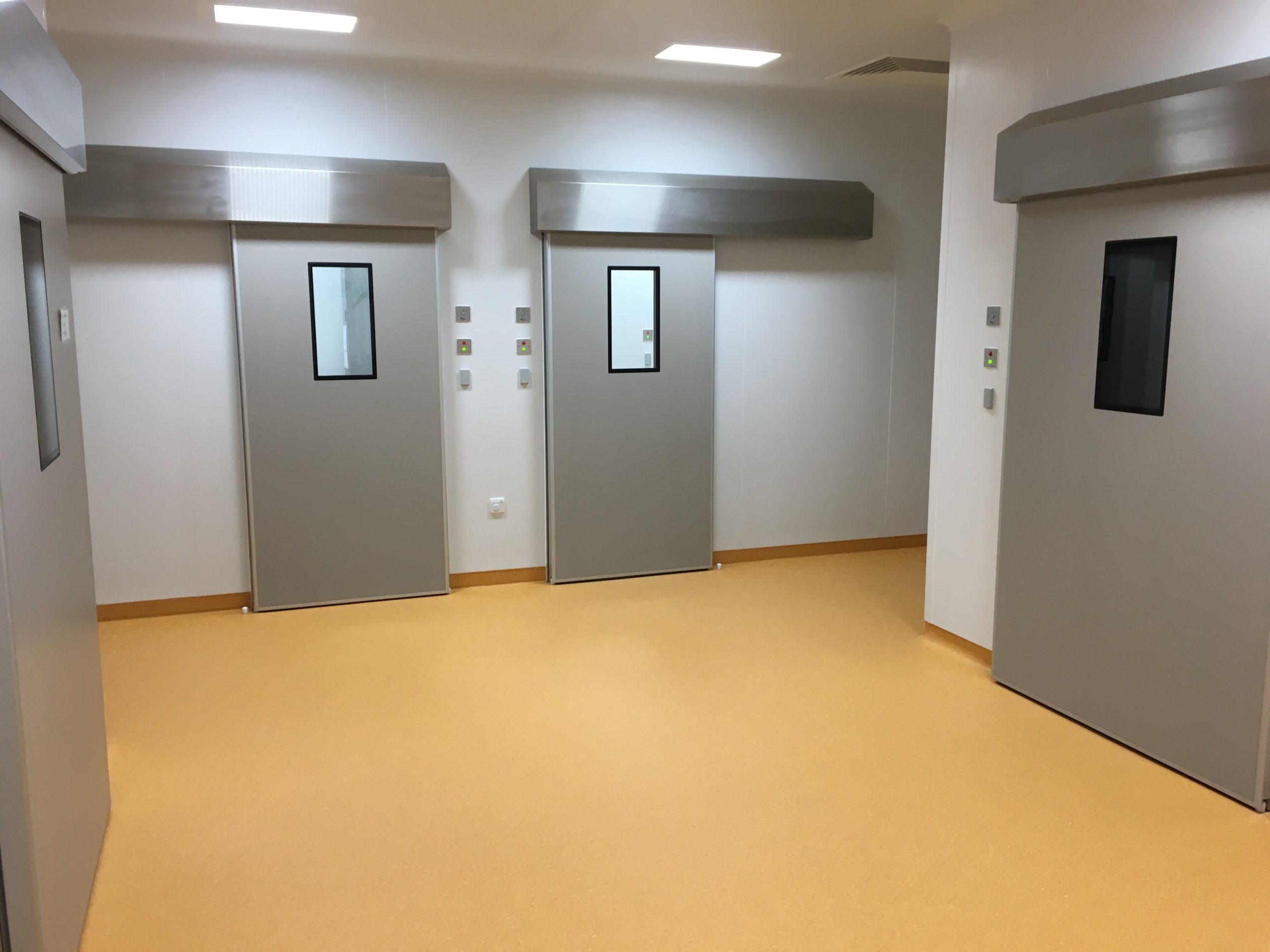 Hermetic Doors Within Cleanrooms